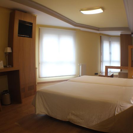 Hotel Nordes Burela Екстер'єр фото