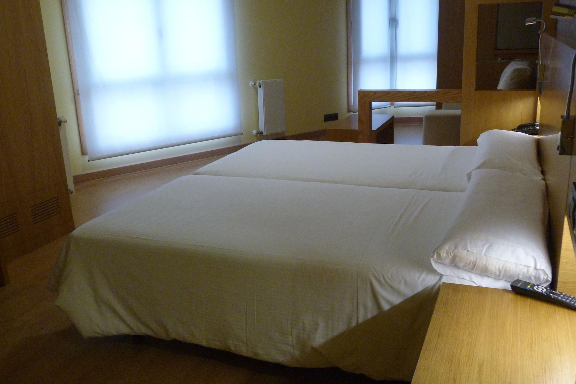 Hotel Nordes Burela Екстер'єр фото
